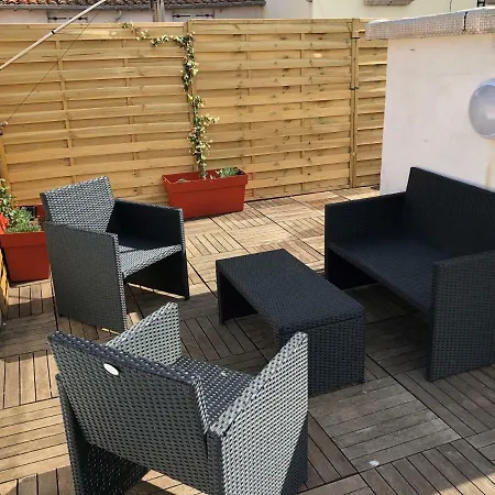 Formica Terrasse Apartment Sete